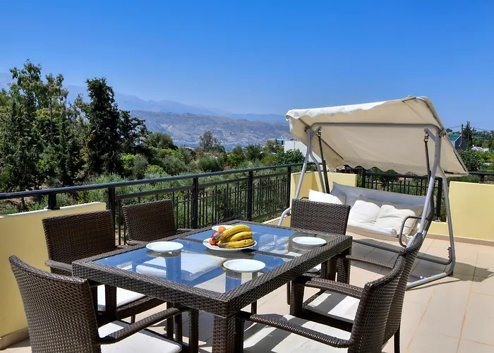 Souda Bay View With Private Pool Near Chania City
