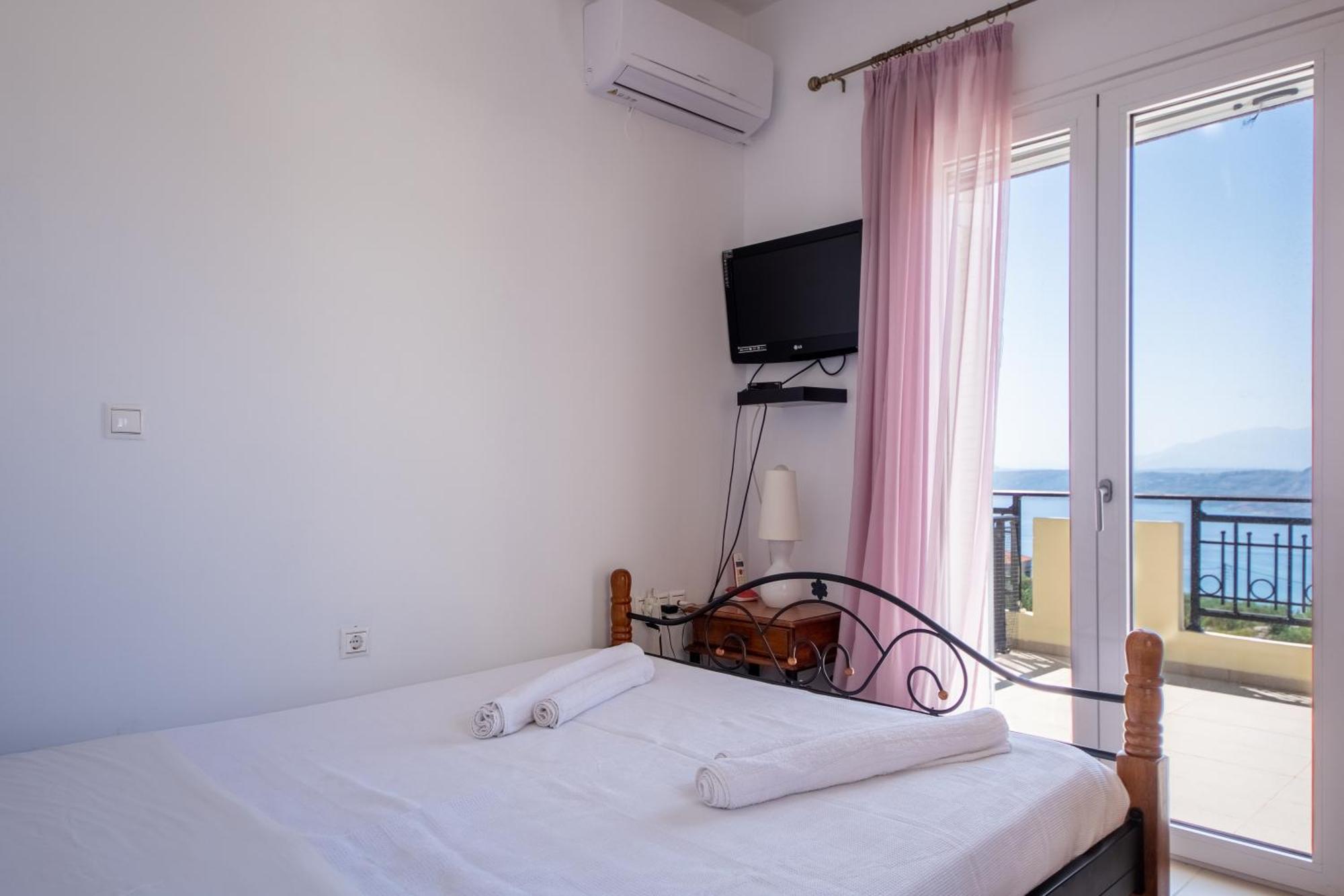 Souda Bay View With Private Pool Near Chania * La Canea